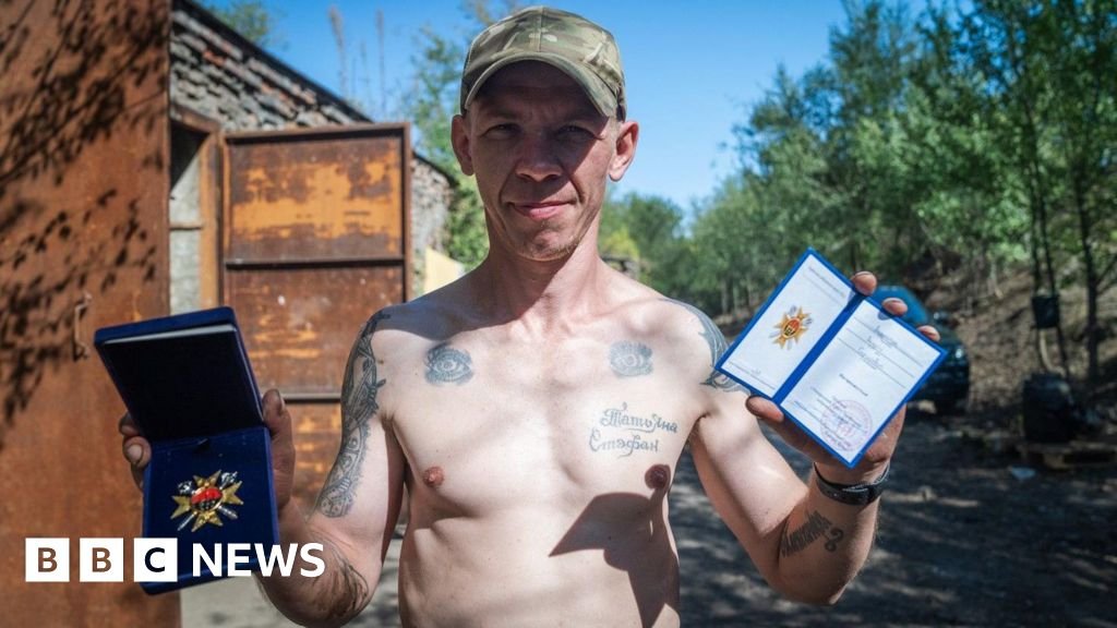 The Ukrainian convicts swapping jail for the front line