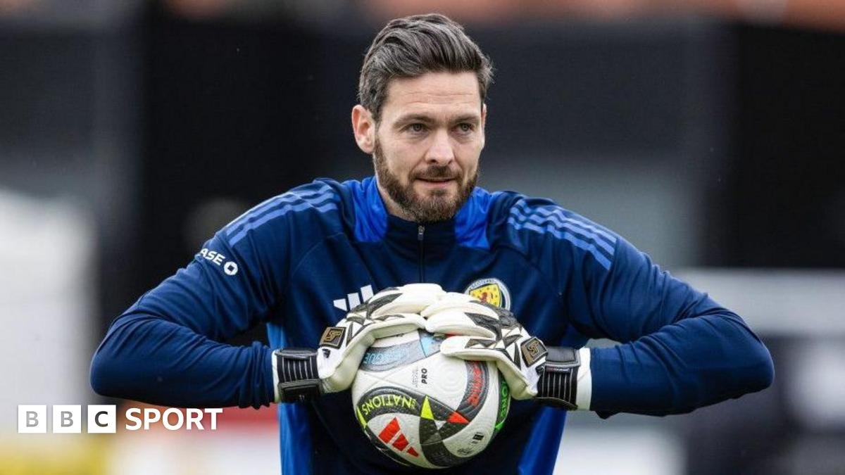 Craig Gordon returns Scotland squad for World Cup qualifiers